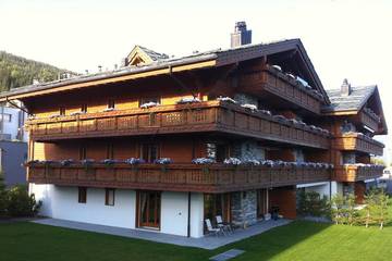 Chalet pour 8 personnes, avec balcon à Crans-Montana