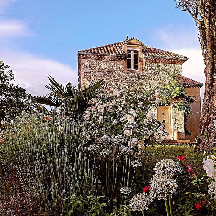 Location de vacances pour 2 personnes, avec Terrasse et Jardin ainsi que Piscine et Vue à Montaut (Dordogne) - 3