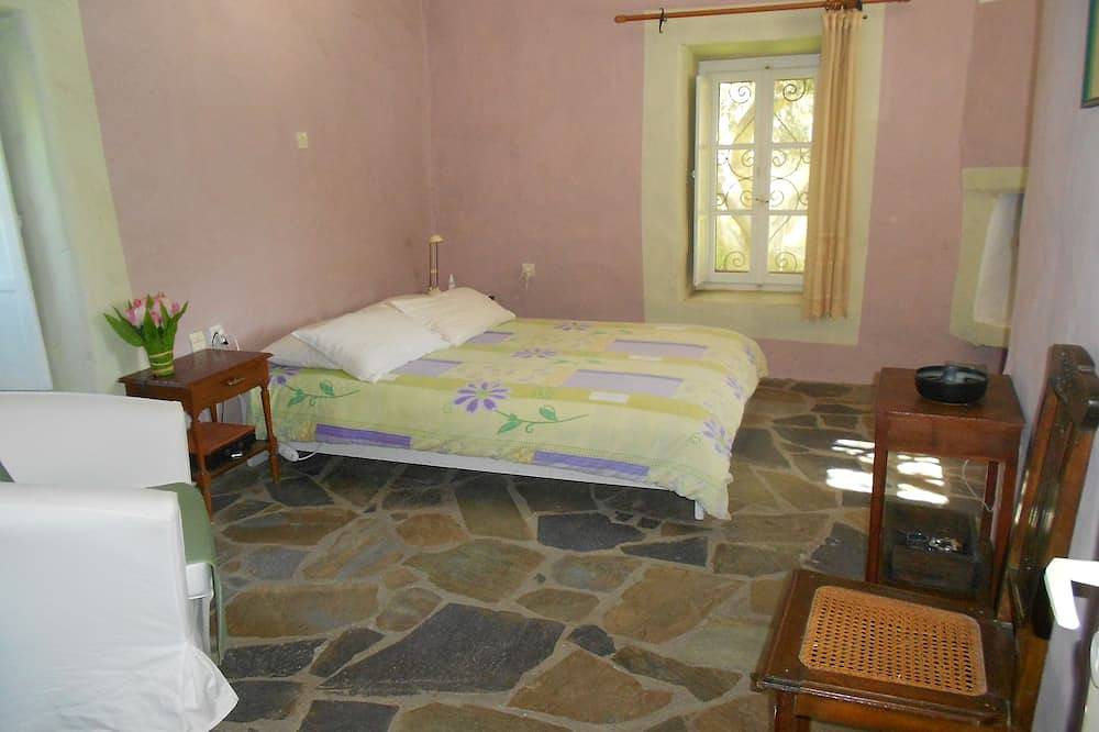 Mooi kindvriendelijk landhuis in Syros