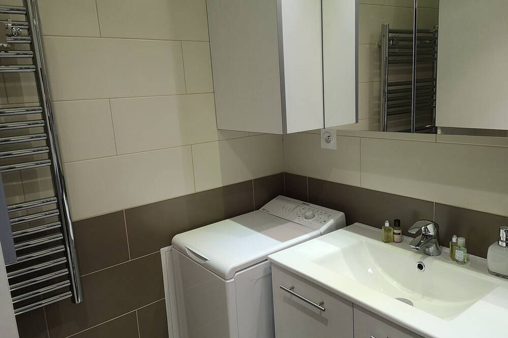 Entire apartment, 1 Bedroom Apartment in Fresnes in Fresnes, Val-de-Marne