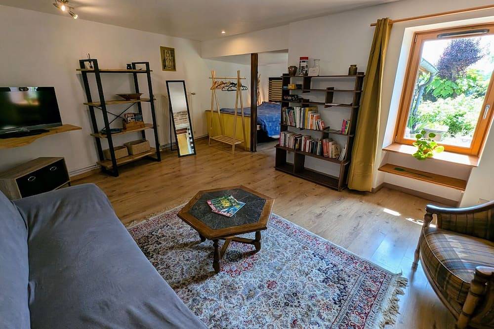 Gîte entre ville et campagne, Wi-Fi gratuit, sur circuit des peintres in Vesoul, Haute-Saône