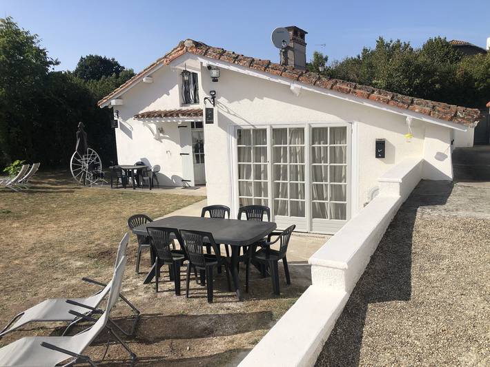 Gîte pour 6 personnes, avec Terrasse et Jardin