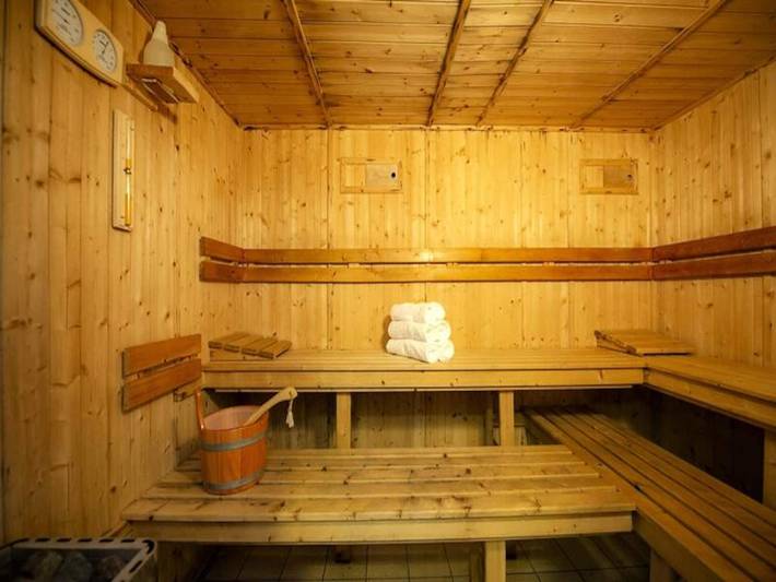 Chalet pour 8 personnes, avec terrasse ainsi que sauna et piscine, animaux acceptés à Saint-François-Longchamp - 2