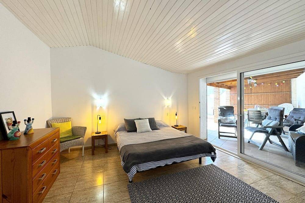 Casa familiar con piscina privada y terraza. in La Escala, Alt Empordà