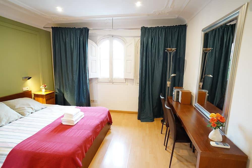 Geheel appartement, Vier Badkamers, zes Slaapkamers, Uitzicht op Sagrada Familia, Kings 'flat in Barcelona Centre, Barcelona