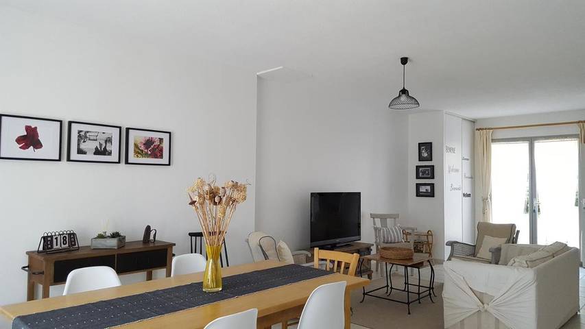 Location de vacances pour 6 personnes, avec jardin à Goult - 2