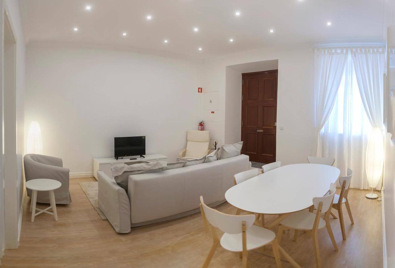 Casa do Colégio Downtown Private Suite 61 in São Miguel Island, Ponta Delgada
