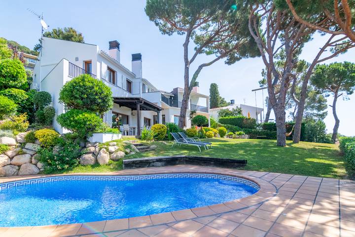 Maison de vacances pour 8 personnes, avec Balcon ainsi que Terrasse et Jardin à Blanes