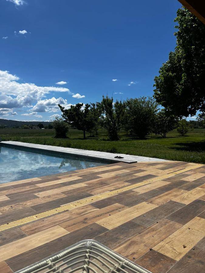 Gîte pour 2 personnes, avec jardin ainsi que terrasse et piscine à Villeneuve - 4