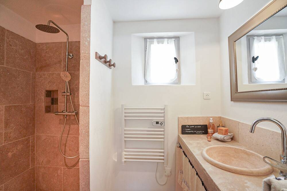 Cottage de charme  Mirabeau prox centre ville Aix in Aix-en-Provence, Côte méditerranéenne (France)