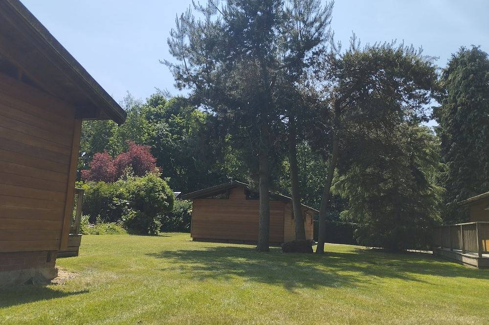 A charming & traditional Scandinavian log cabin within a tranquil setting. in Nördliches Yorkshire