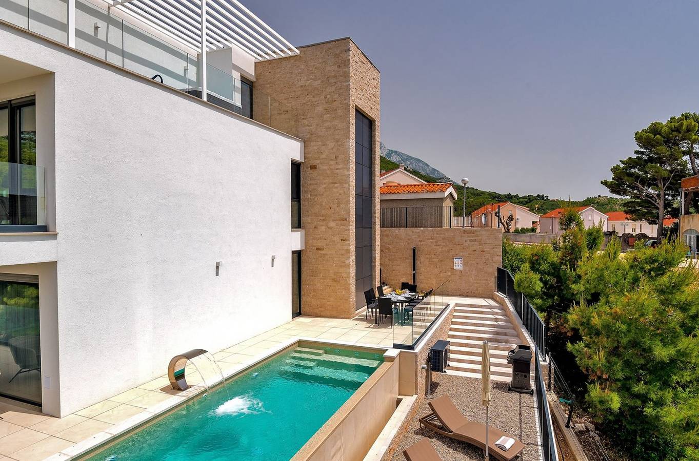 Villa Sea Splendor with Pool in Promajna, Makarska Riviera