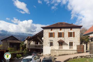 Gîte pour 10 personnes, avec jardin et terrasse à Pontcharra