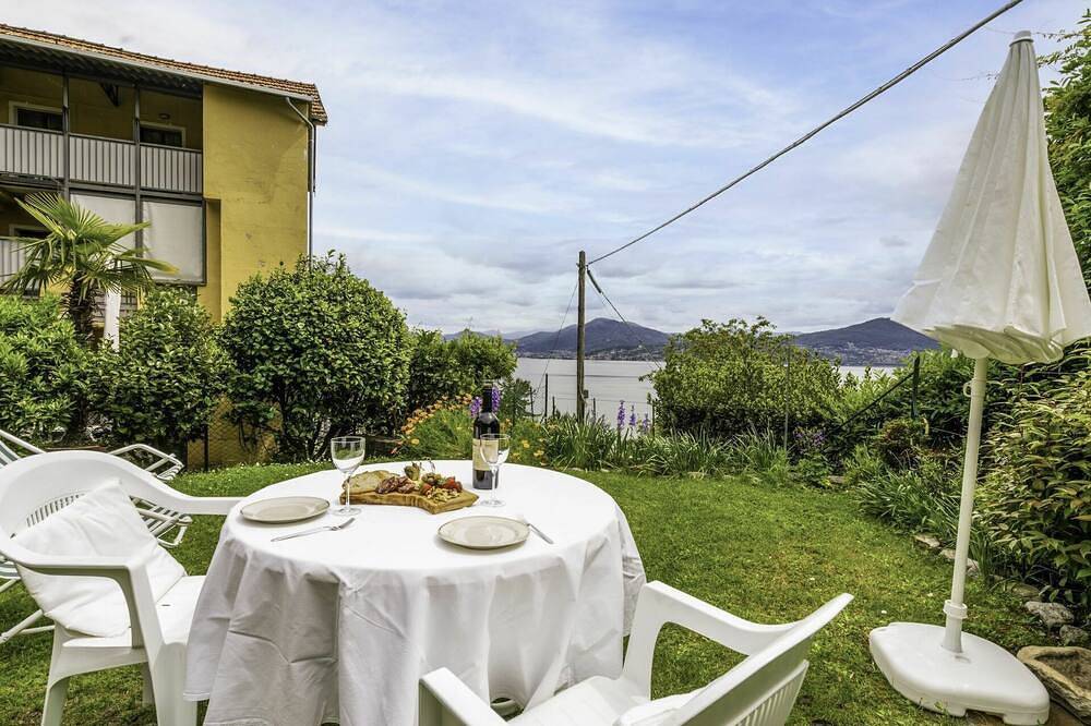 Atemberaubendes  Ferienhaus für 5 Leute mit  W-Lan, Tv, Innenhof und Parkplatz in Oggebbio Gemeinde, Lago Maggiore (Piemont)