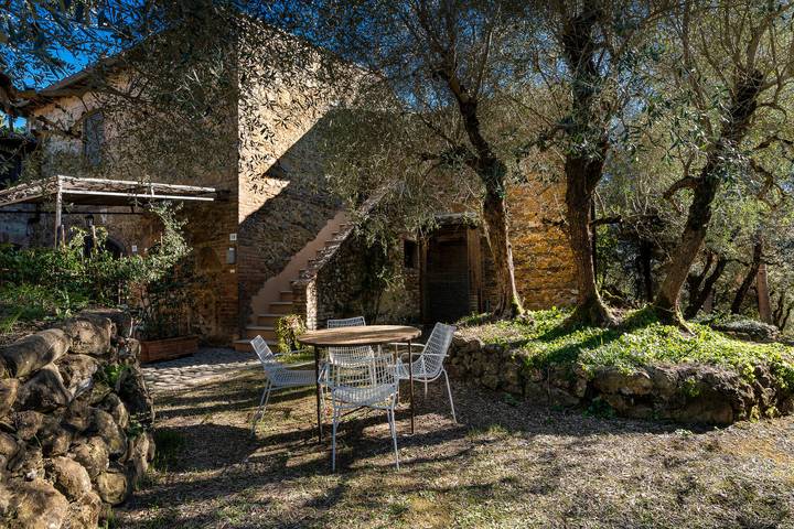 Vacation rental for 4 people, with yard in Siena