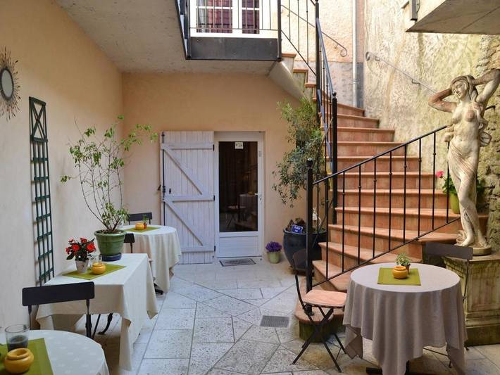 Hôtel pour 2 personnes, avec Terrasse à Clamecy