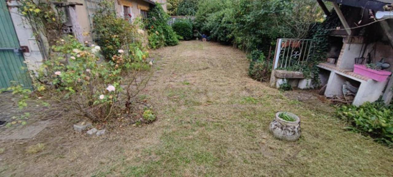 Maison 4 chambres avec jardin in Saint-Jean-d'Angély, Région de Saint-Jean-d'Angély
