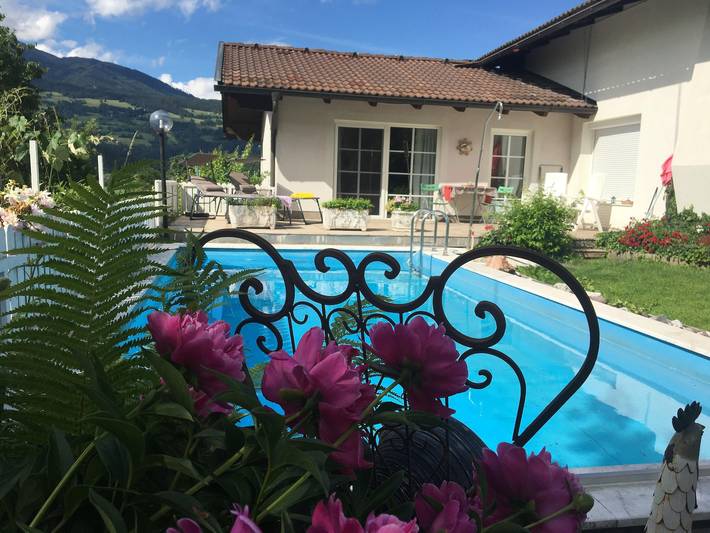 Ferienwohnung für 4 Personen, mit Pool und Ausblick sowie Garten, mit Haustier in Kärnten