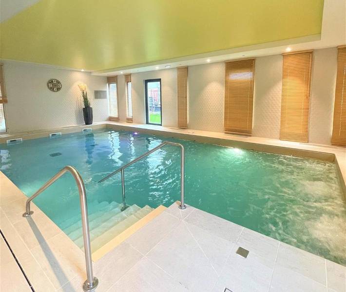 Appart’hôtel pour 2 personnes, avec Balcon et Terrasse ainsi que Jardin et Piscine