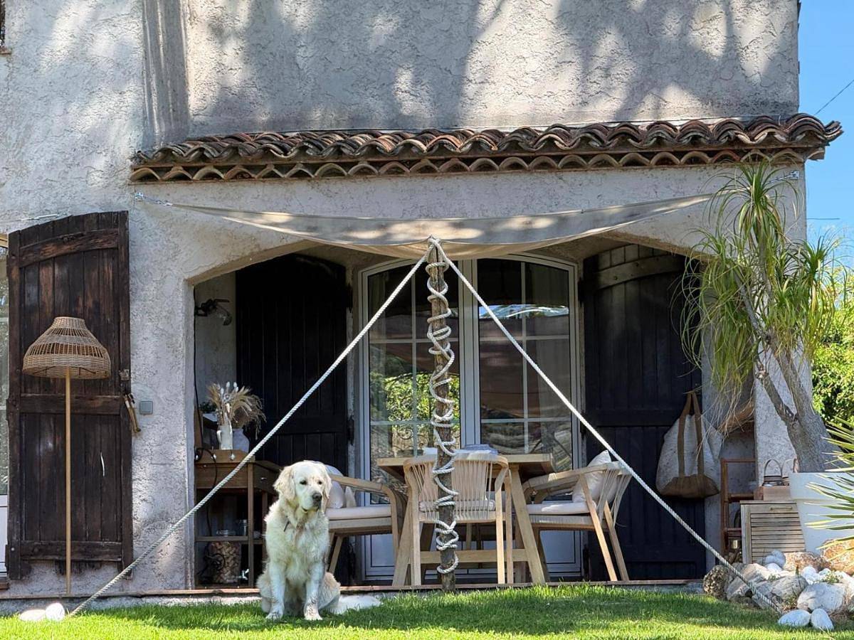 Location de chambre Villa les allamandas in Mandelieu-la-Napoule, Côte méditerranéenne (France)