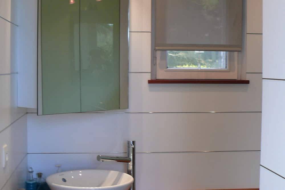 Apartamento entero, Muy hermosa dependencia en propiedad, mar y golf in Baden, Côte des Mégalithes