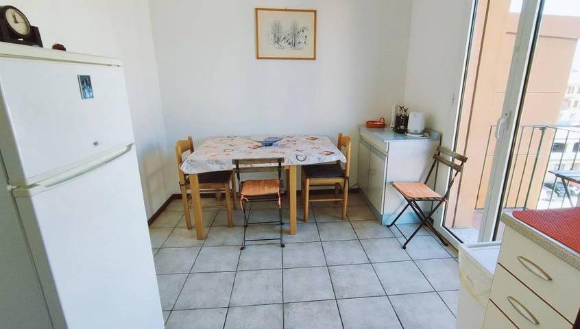 Gîte pour 5 personnes, avec balcon dans Gare De Bologne - 4