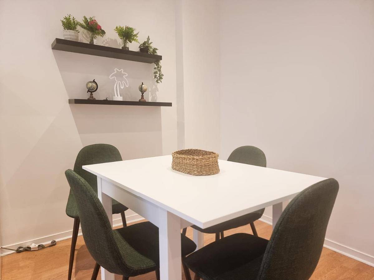 Appartement entier, One-Bedroom Apartment with City View in Montigny-le-Bretonneux, Yvelines