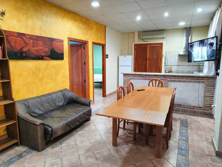 Casa de familia para 3 personas, con piscina además de jardín y vistas - 1