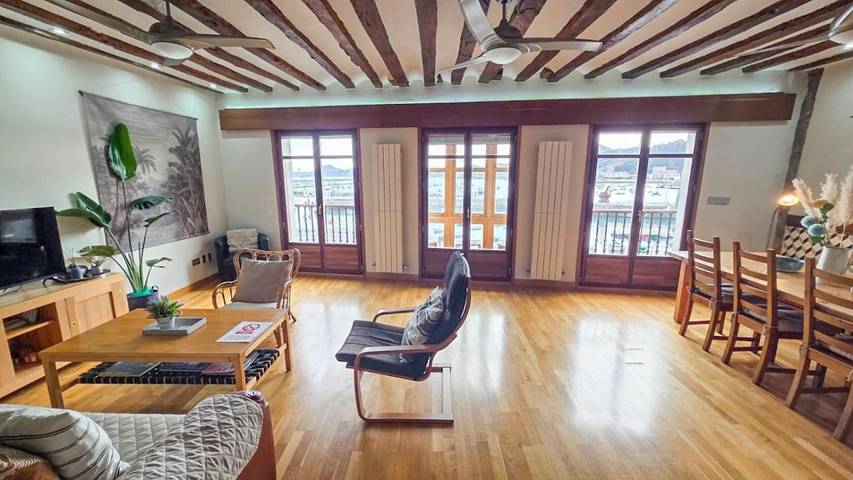 Apartamento para 5 personas, con balcón y vistas en Castro Urdiales