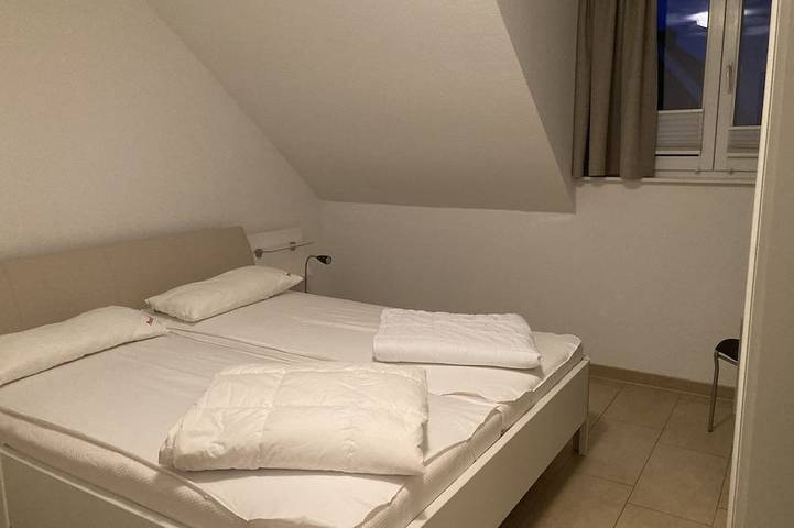 Ganze Wohnung, 120 Meter zum See -Atelier-Ferienwohnung mit Top Ausstattung/3 Schlafzimmer in Göhren-Lebbin, Fleesensee