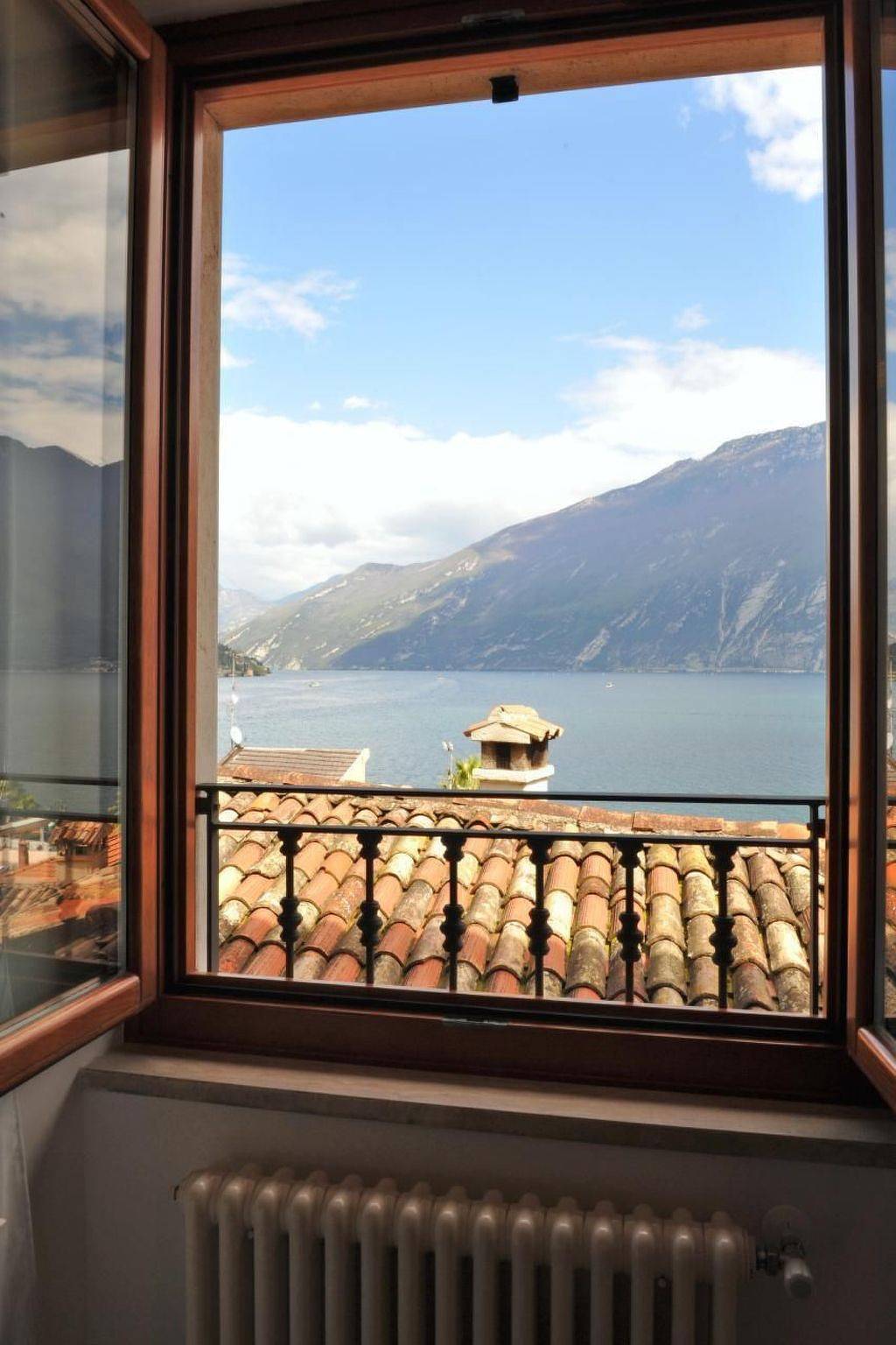 Ganze Wohnung, Ein-Zimmer-Wohnung 'Bella Vacanza 7' mit Blick aufs Wasser in Limone sul Garda, Gardasee-Berge