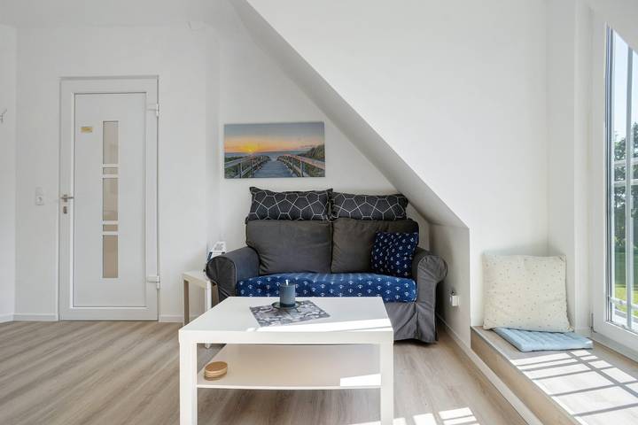 Ganze Wohnung, Villa Wiese Apartment Oberdeck mit Gartenblick, Gemeinschaftsterrasse und Wlan in Katzow, Vorpommern Greifswald