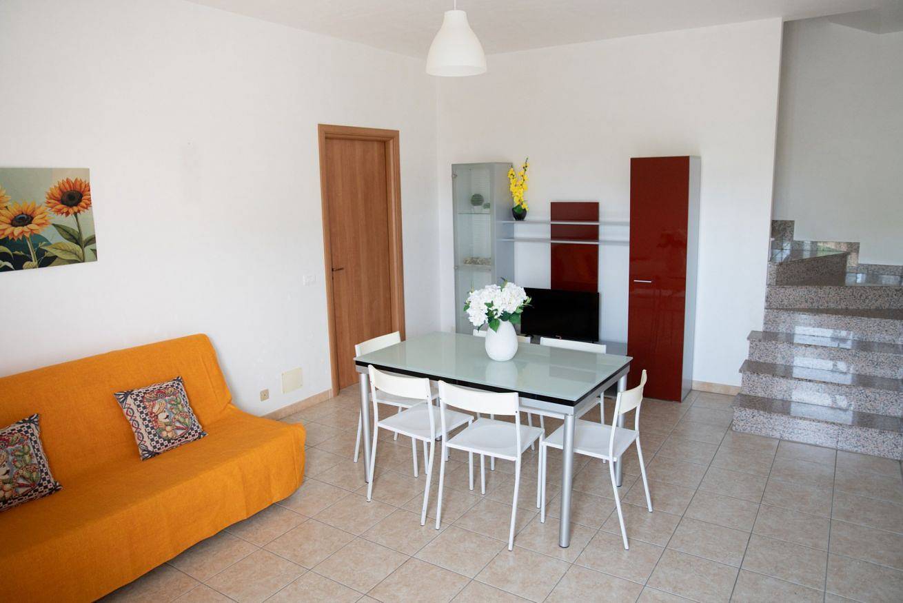 Ganze Wohnung, Ferienwohnung für 5 Personen mit Balkon/Terrasse in Santa Maria del Focallo, Ispica