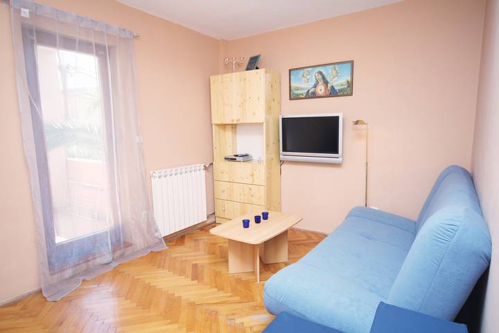 Ferienwohnung für 2 Personen, mit Balkon/Terrasse, mit Haustier in Tisno