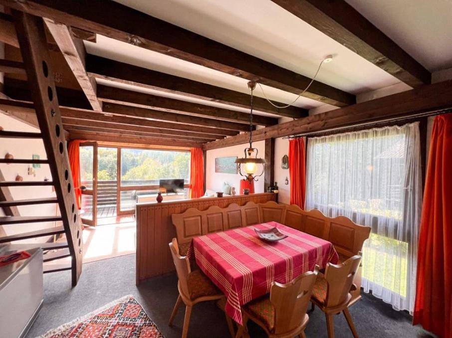 Ganze Wohnung, Ferienwohnung Schimmer mit Bergblick im ruhigen, naturverbundenen Ferienpark Vorauf, Siegsdorf in Siegsdorf, Bayerische Alpen