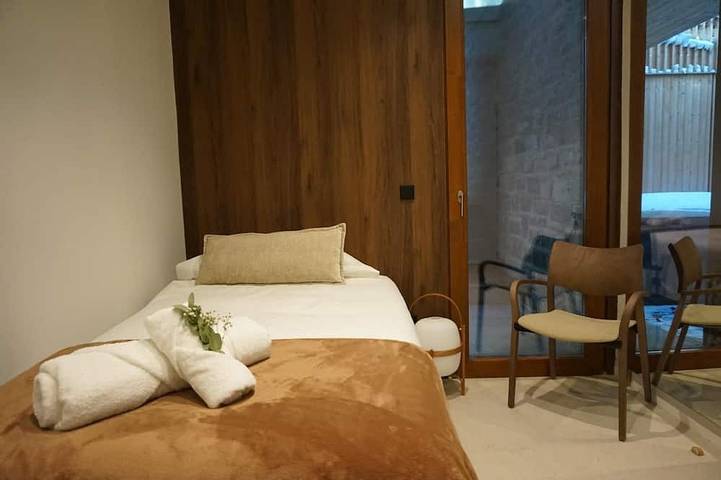 Formigal - A cozy retreat within these walls. 4 bedrooms, sleeps 8 in Formigal (Ski), Sallent de Gállego