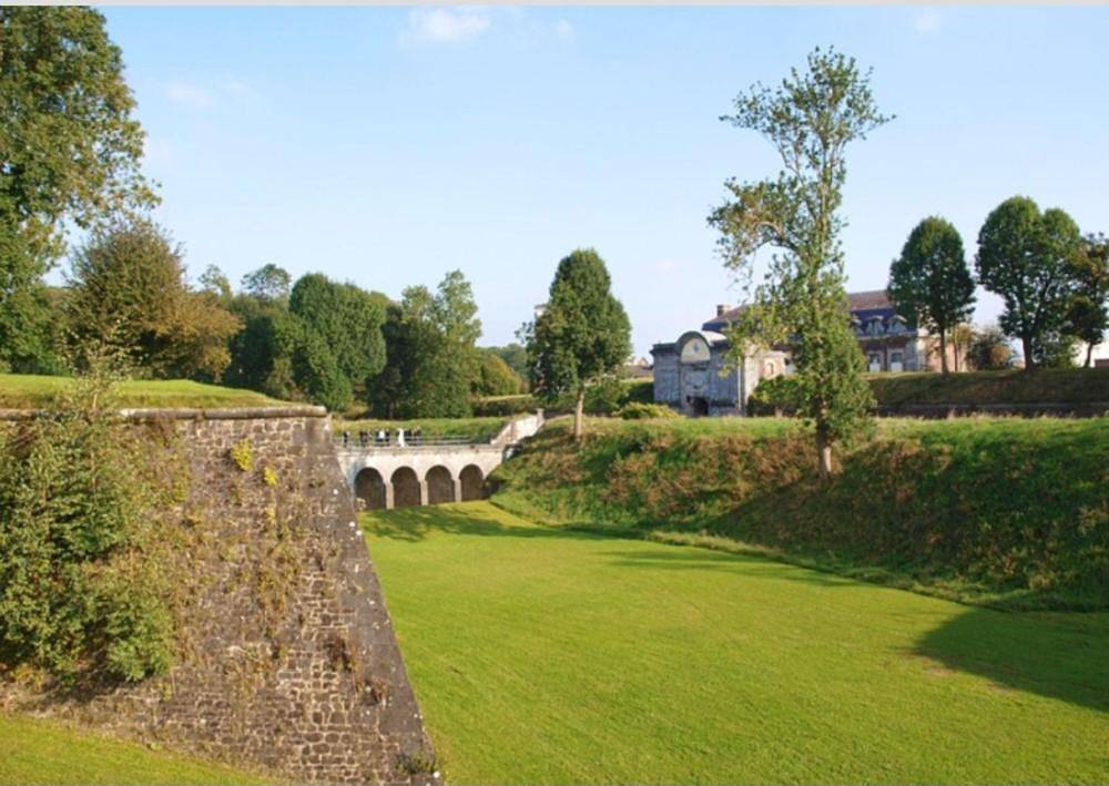 Appartement entier, One-Bedroom Apartment in Maubeuge, Avesnes-sur-Helpe