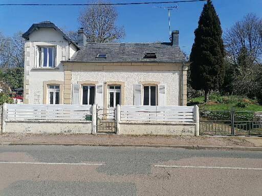 Cottage pour 4 personnes, avec jardin à Guérigny