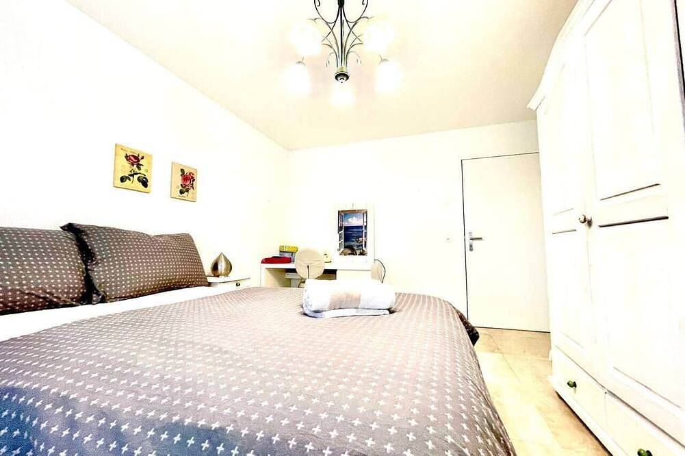 Ganze Wohnung, Central Lyss Apartment in Lyss, Biel Seeland