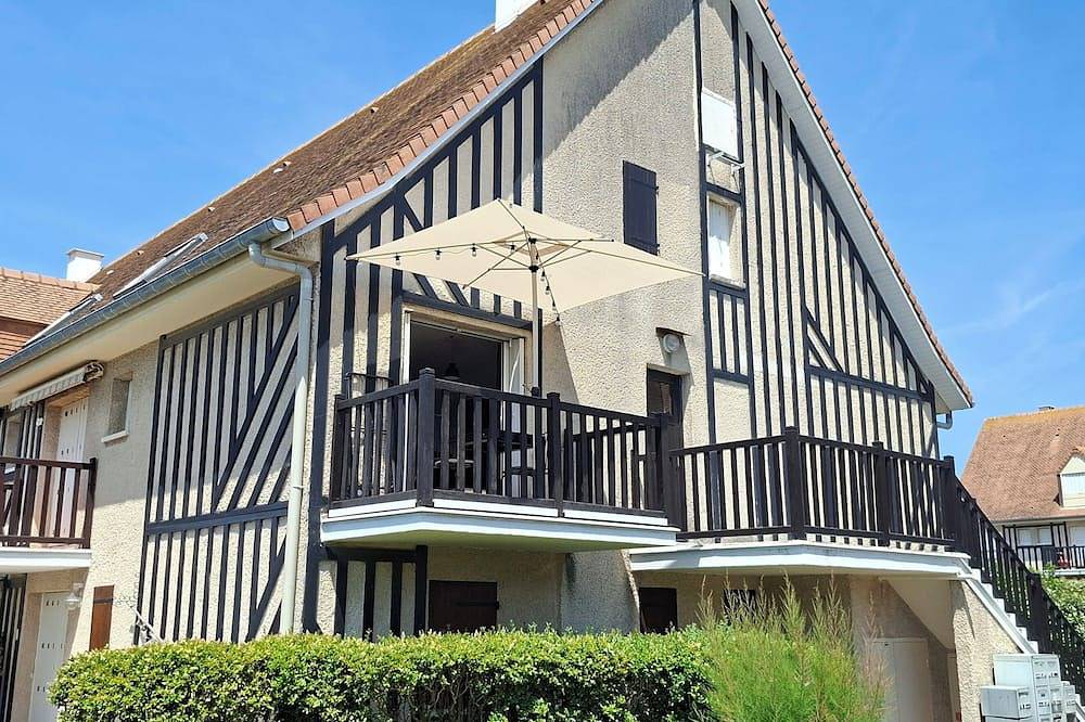 Ganze Wohnung, At the foot of the dune, with direct access to the beach. Charming, fully equipped duplex. in Merville-Franceville-Plage, Caen und Umgebung