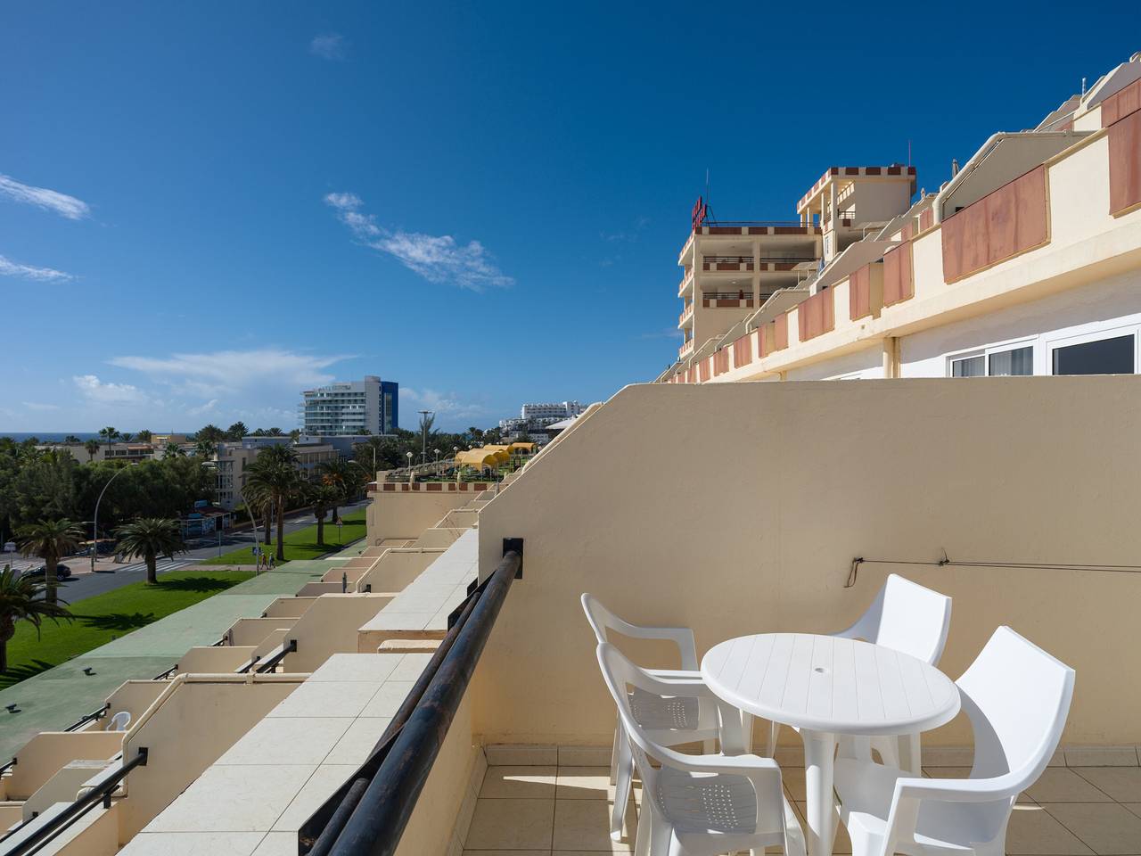 Jandía Paradise: Refugio en Fuerteventura con Amplia Terraza in Solana Matorral, Pájara