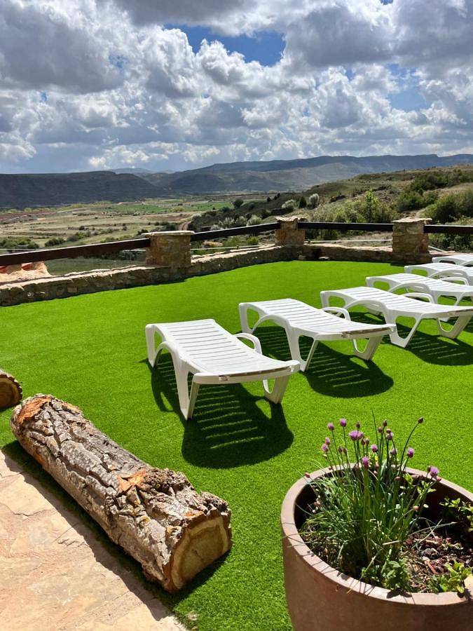 Casa rural para 18 personas, con Balcón y Terraza además de Jardín y Piscina en Miravete de la Sierra - 4