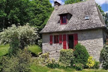 Gîte pour 3 personnes, avec jardin et terrasse, animaux acceptés dans le Cantal