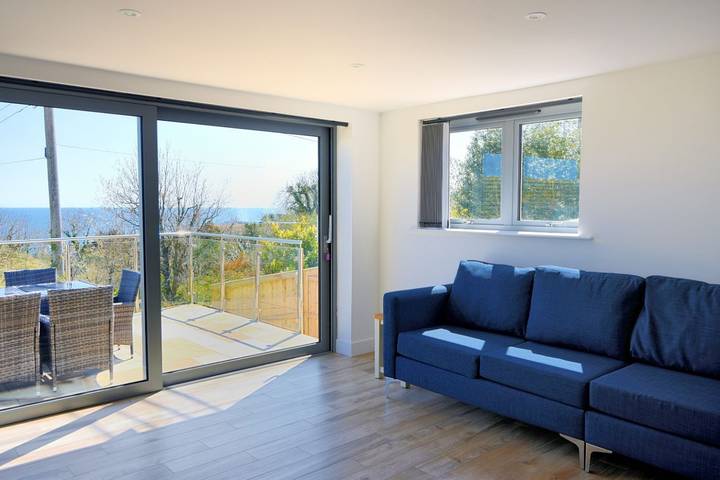 Cottage for 10 people, with Terrace and Garden in Charmouth