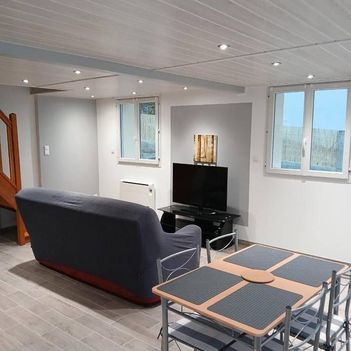 Gîte pour 4 personnes, avec terrasse et vue à Villebois