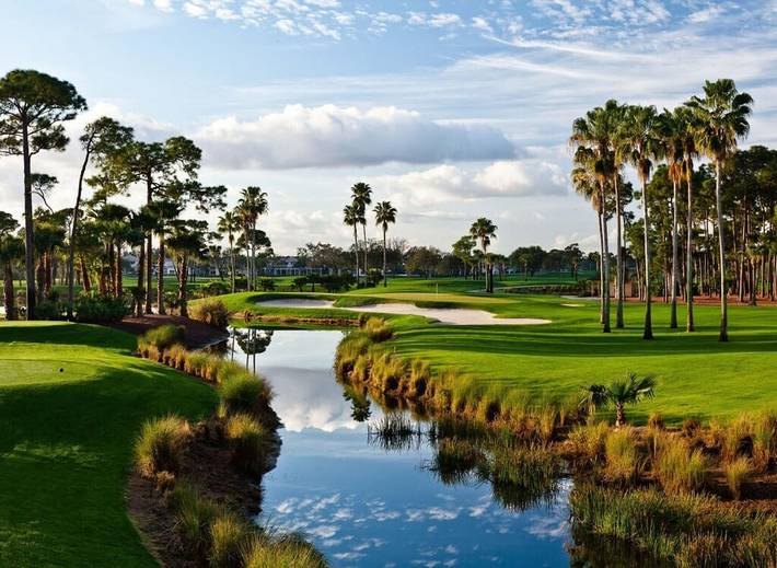 Vacation rental for 8 people, with balcony and pool as well as hot tub, with pets in Palm Beach Gardens