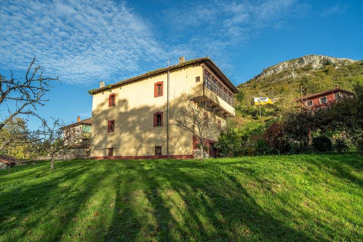 Casa rural para 5 personas, con Jardín en Pruneda