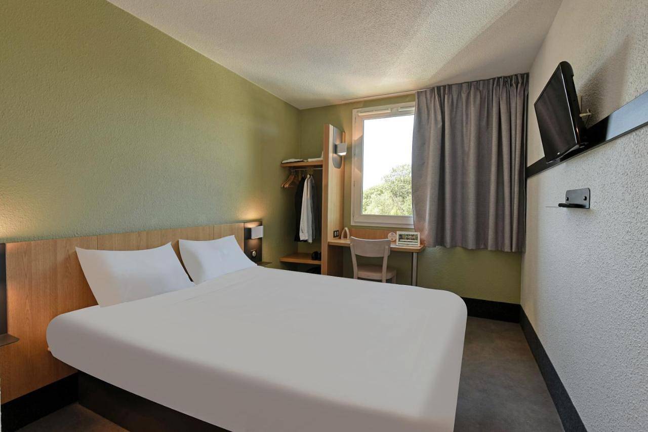 Double Room in Ussac, Région de Brive-la-Gaillarde