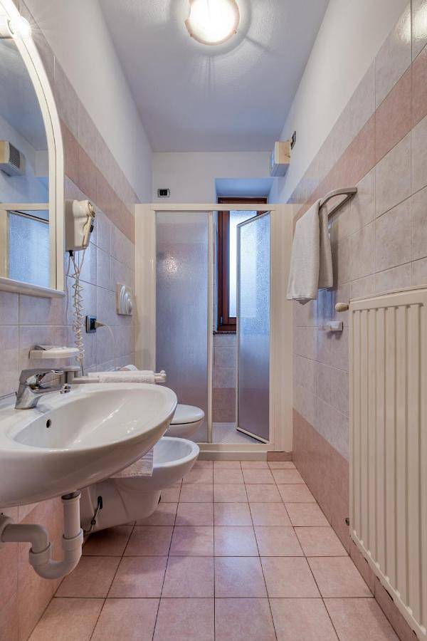 Hôtel pour 3 personnes, avec jardin, animaux acceptés à Tione di Trento - 3