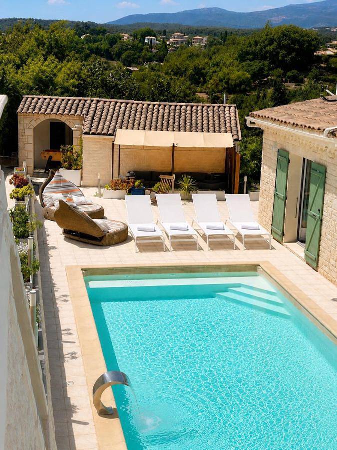 Villa pour 10 personnes, avec Jacuzzi et Terrasse ainsi que Jardin et Piscine à Saint-Paul-de-Vence